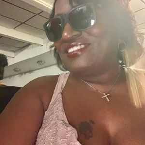 Meet your Posher, Rhonda